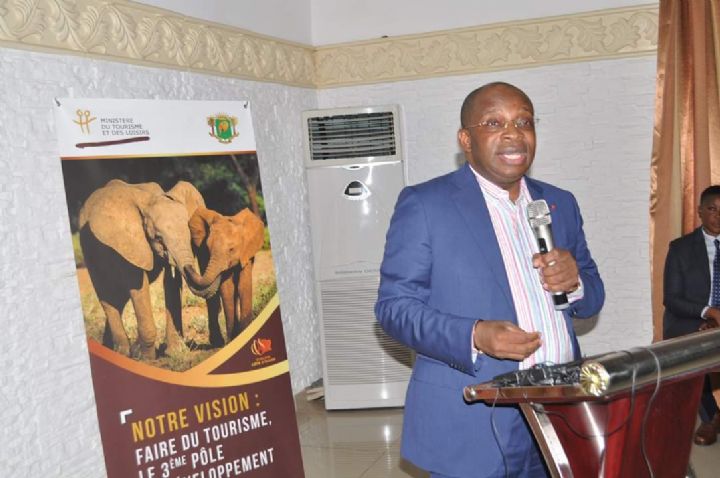 Le ministre Siandou Fofana invite la population de Tanda à s’impliquer dans le développement du tourisme